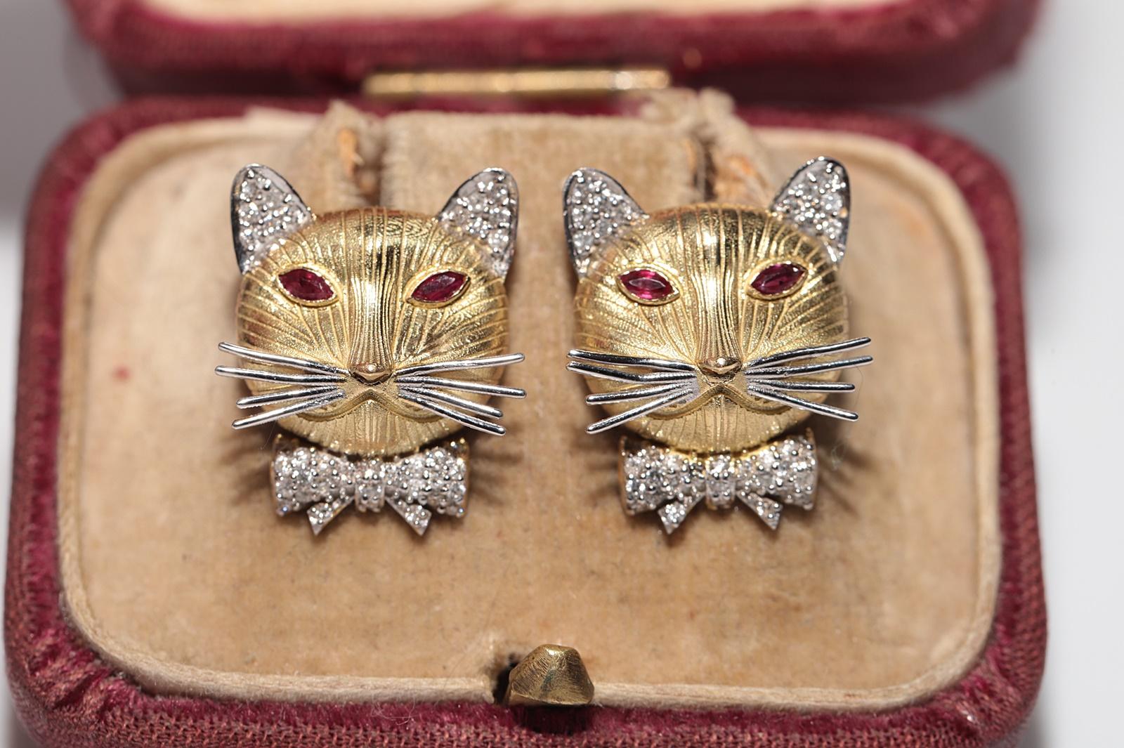 Orecchino di nuova fabbricazione in oro 18k con diamante naturale e rubino decorato con un disegno di gatto