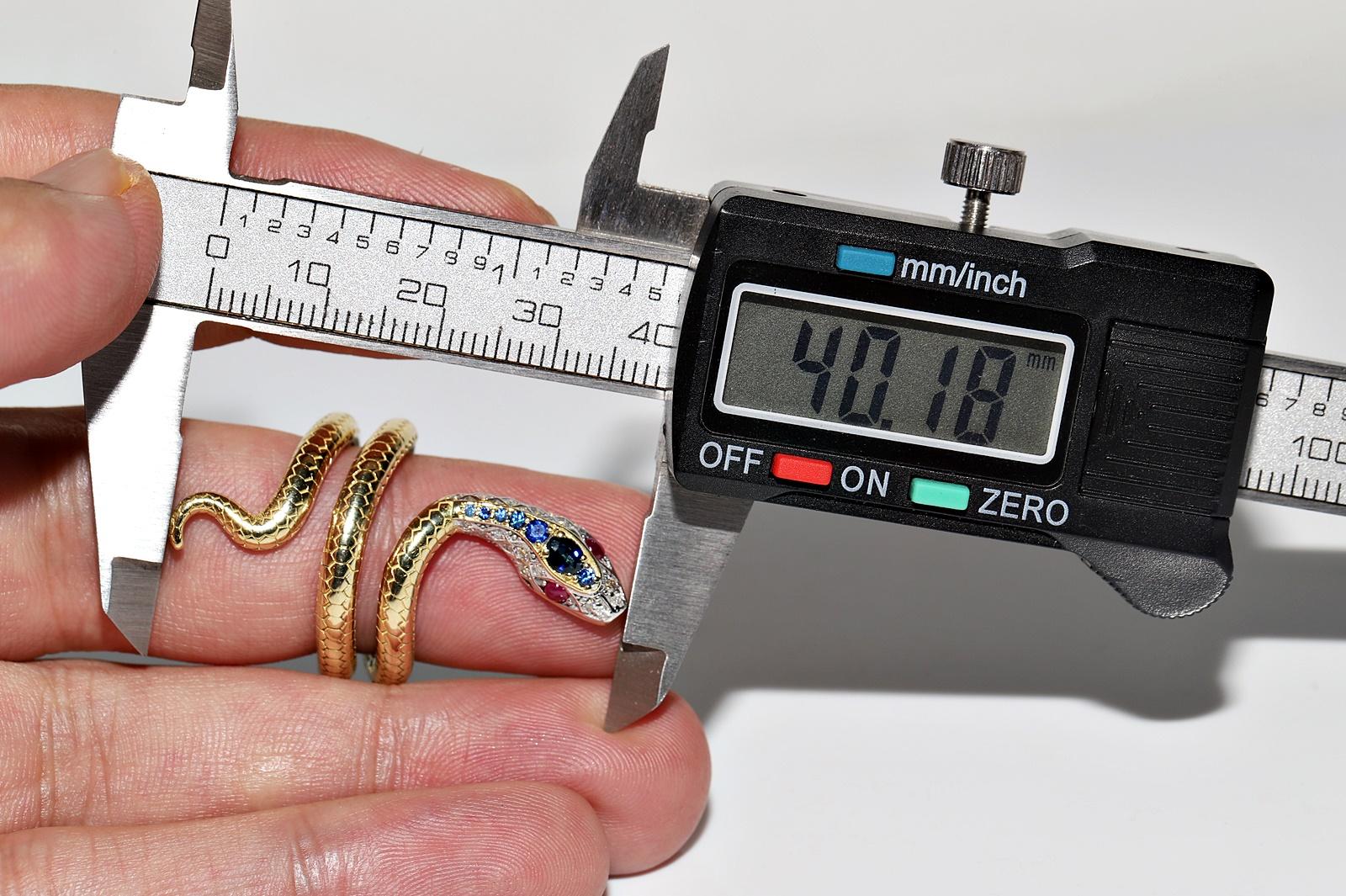 Bague serpent en or 18 carats, avec diamants naturels, saphirs et rubis en vente 4