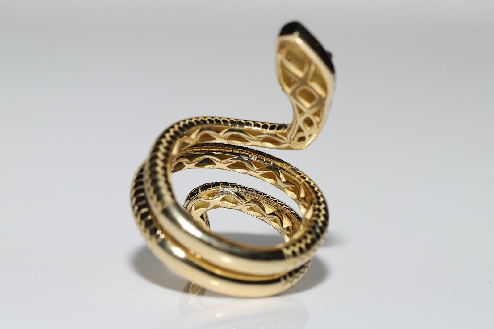 New Made 18k Gold Natural Diamond And Sapphire And Ruby Snake Ring  For Sale 5