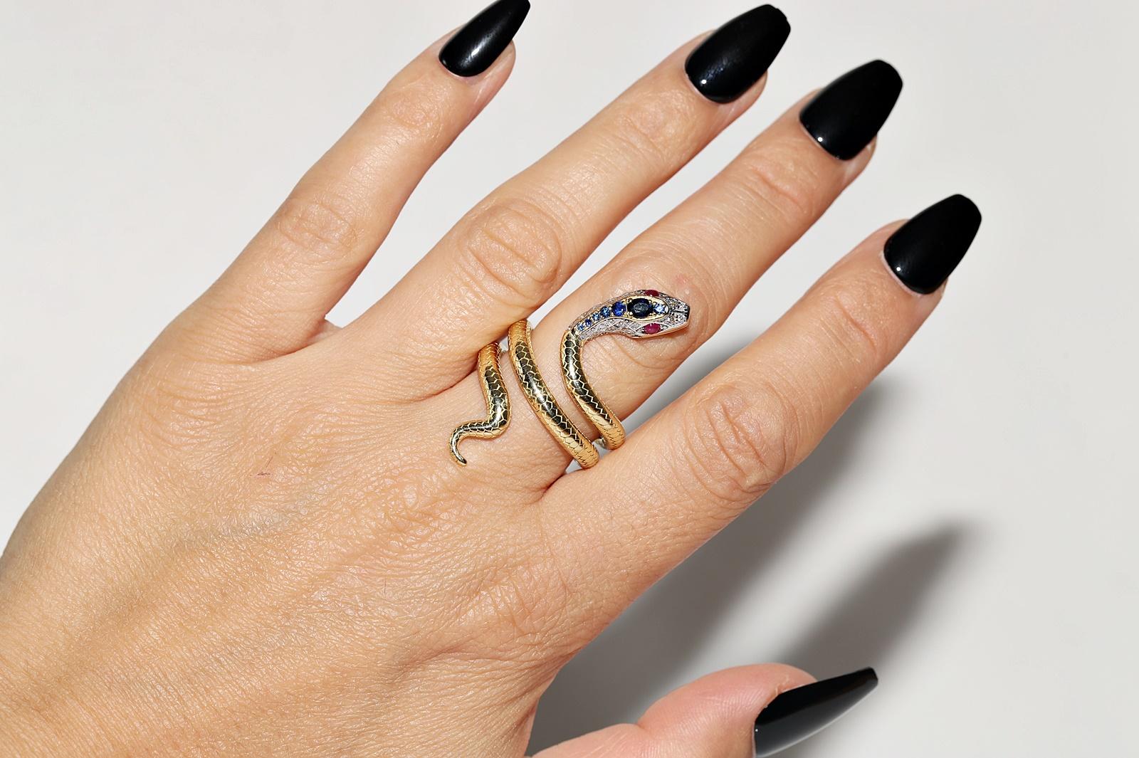 Bague serpent en or 18 carats, avec diamants naturels, saphirs et rubis en vente 8