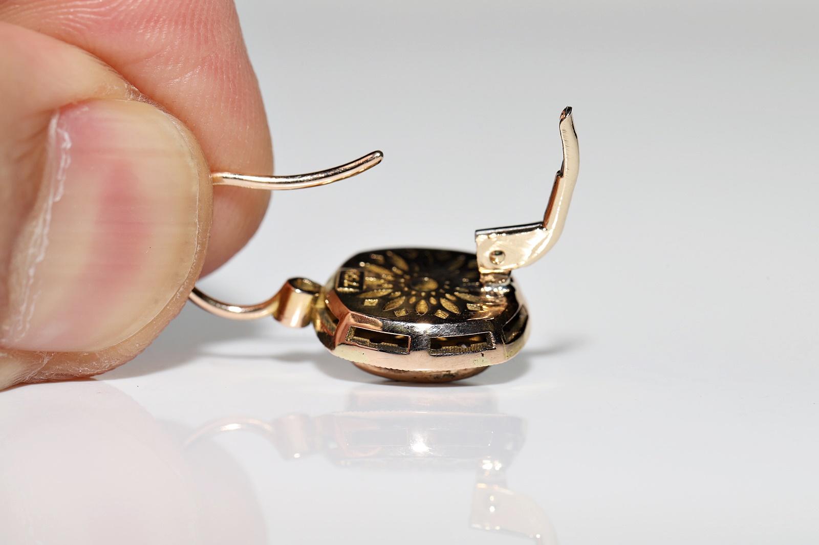 Neu Hergestellt 18 Karat Gold Natürlicher Diamant Dekoriert  Erstaunlicher Ohrring im Angebot 2