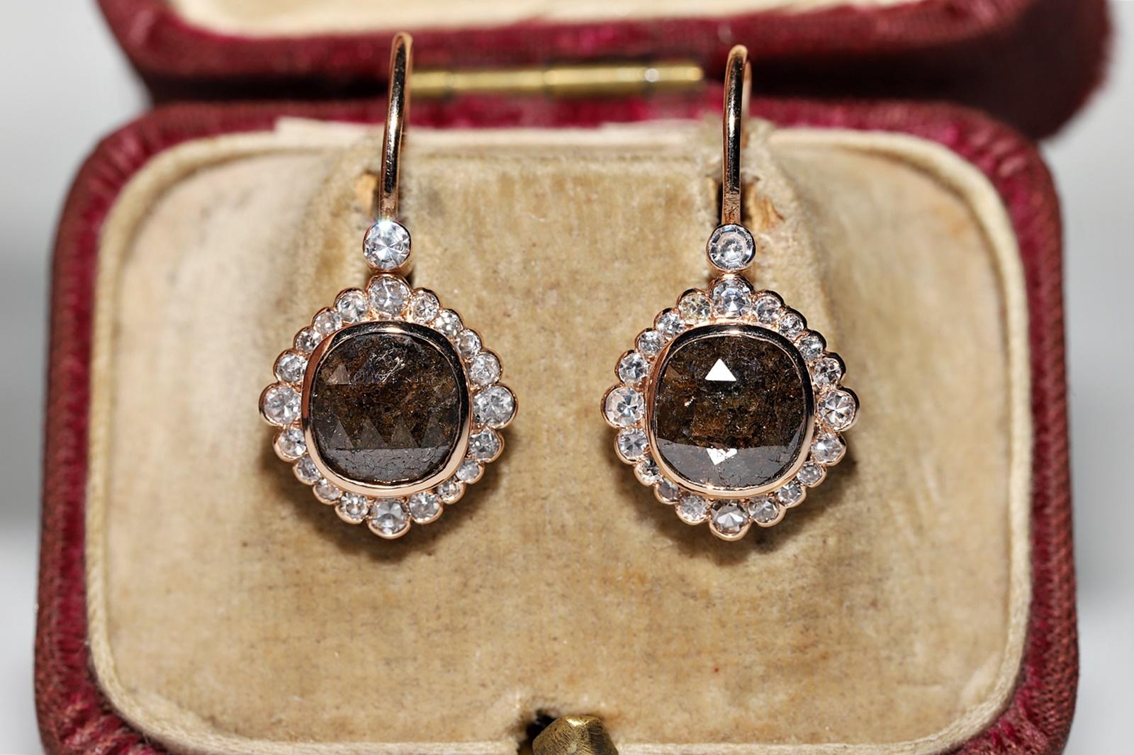 In very good condition.
Total weight is 6.9 grams.
Totally is brilliant cut diamond 0.78 ct.
The brilliant cut diamond is has G-H color and vs-s1 clarity.
Totally is rose cut diamond 2.21 ct.
Box is not included.
Please contact for any questions.