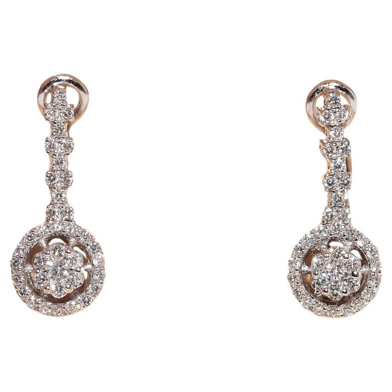 New Made 18k Gold natürlichen Diamanten dekoriert Tropfen Ohrring im Angebot