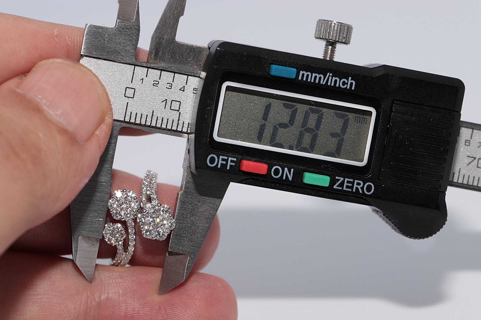 Anello di nuova fabbricazione in oro 18k con diamanti naturali e fiori decorati in vendita 6