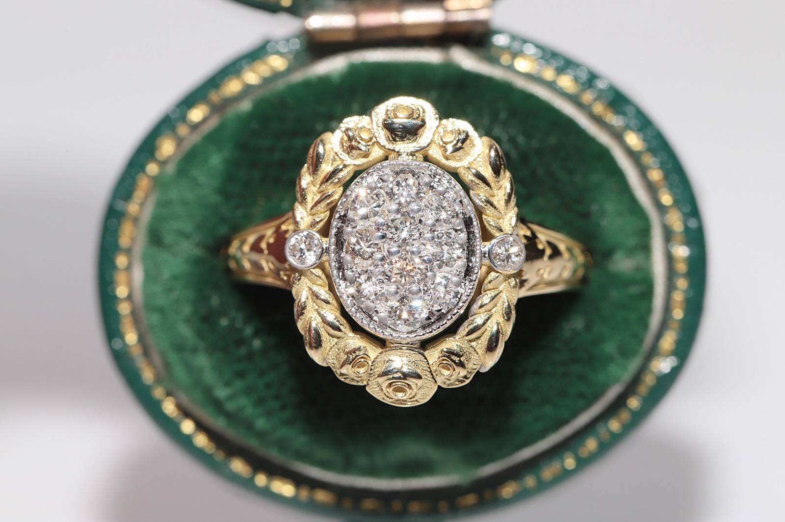 En muy buen estado.
El peso total es de 5,8 gramos.
Totalmente es diamante 0,42 ct.
El diamante es de color H-I-J y claridad vvs-vs.
La talla del anillo es US 6.75 
Podemos fabricar cualquier tamaño.
La caja no está incluida.
Ponte en contacto para