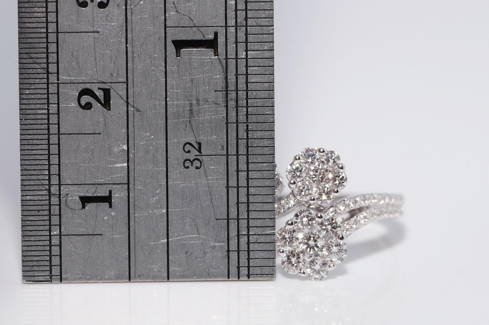 Anello di nuova fabbricazione in oro 18k con diamanti naturali e fiori decorati In condizioni buone in vendita a Fatih/İstanbul, 34