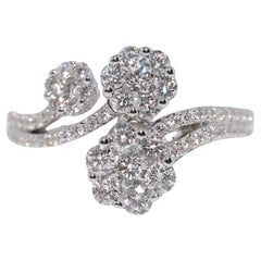 New Made 18k Gold Natural Diamond Decorated Flowers Design Ring (bague en or 18k ornée de diamants naturels et de fleurs)