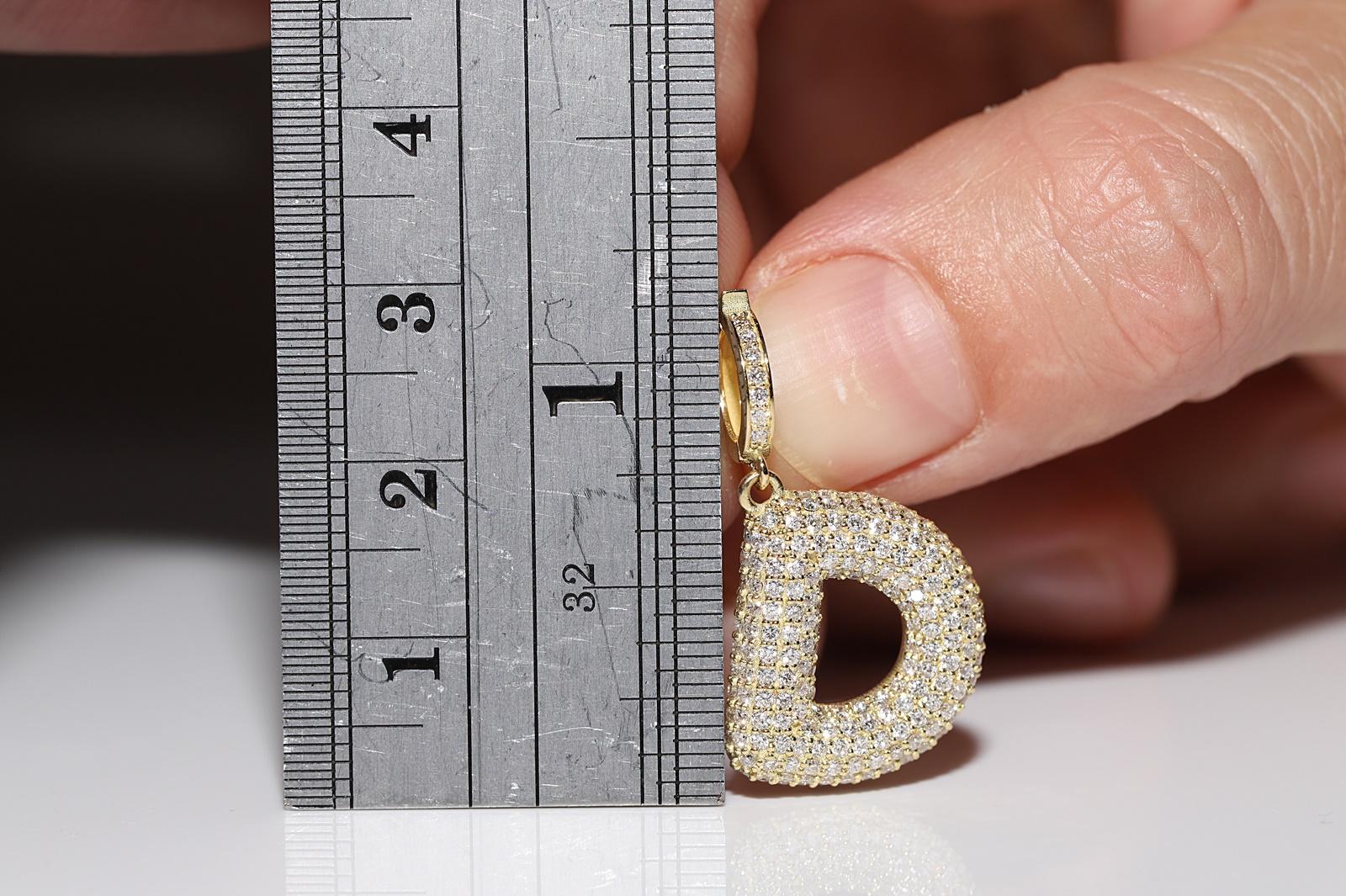 En très bon état.
Le poids total est de 4 grammes.
Au total, un diamant de 1,23 ct.
Le diamant est de couleur G et de pureté vvs- vs.
N'hésitez pas à nous contacter pour toute question.