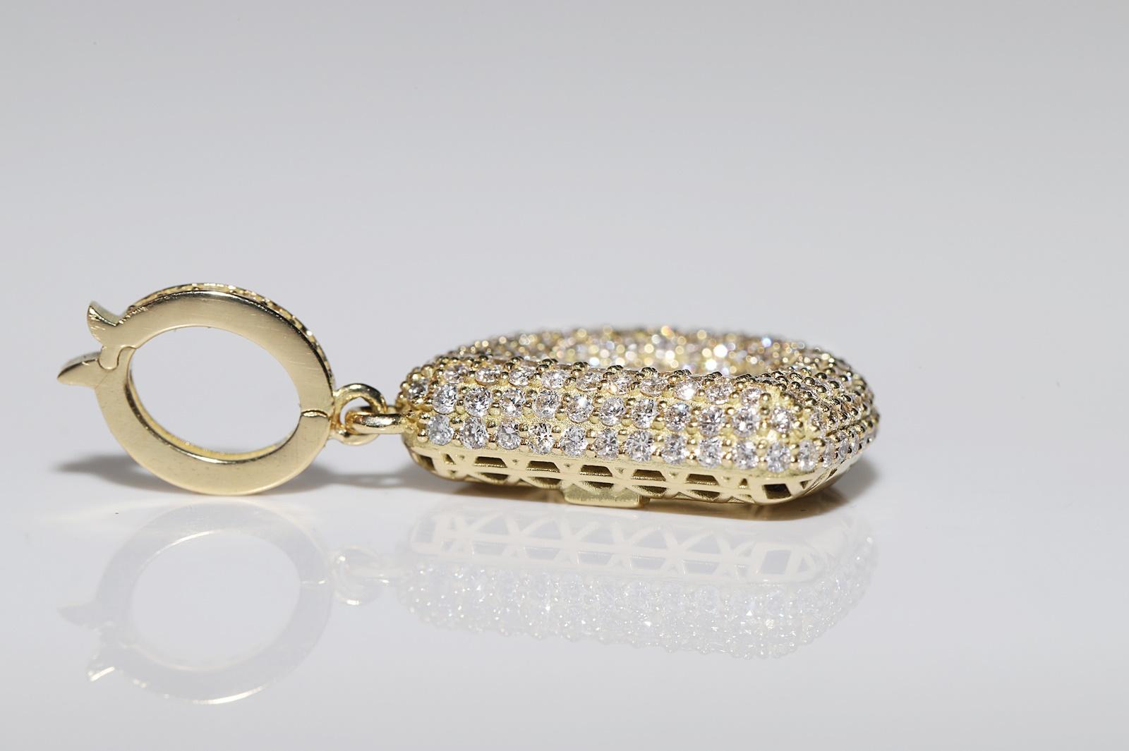 Pendentif lettre D en or 18 carats décoré de diamants naturels, neuf Neuf - En vente à Fatih/İstanbul, 34