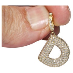 Neu Hergestellter 18 Karat Gold Natürlicher Diamant-Anhänger mit verziertem Buchstaben D
