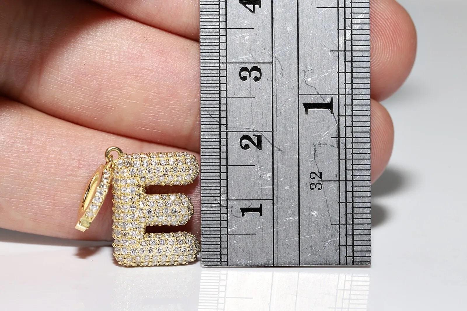 New Made 18k Gold Natural Diamond Decorated Letter E Pendant For Sale 5