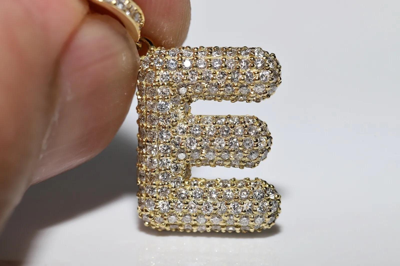 New Made 18k Gold Natural Diamond Decorated Letter E Pendant For Sale 6