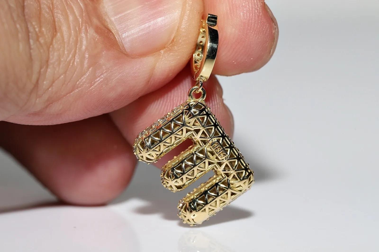 New Made 18k Gold Natural Diamond Decorated Letter E Pendant For Sale 1