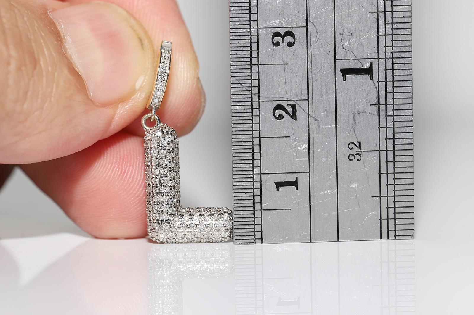 Pendentif lettre L décoré de diamants naturels en or 18 carats, neuf en vente 4