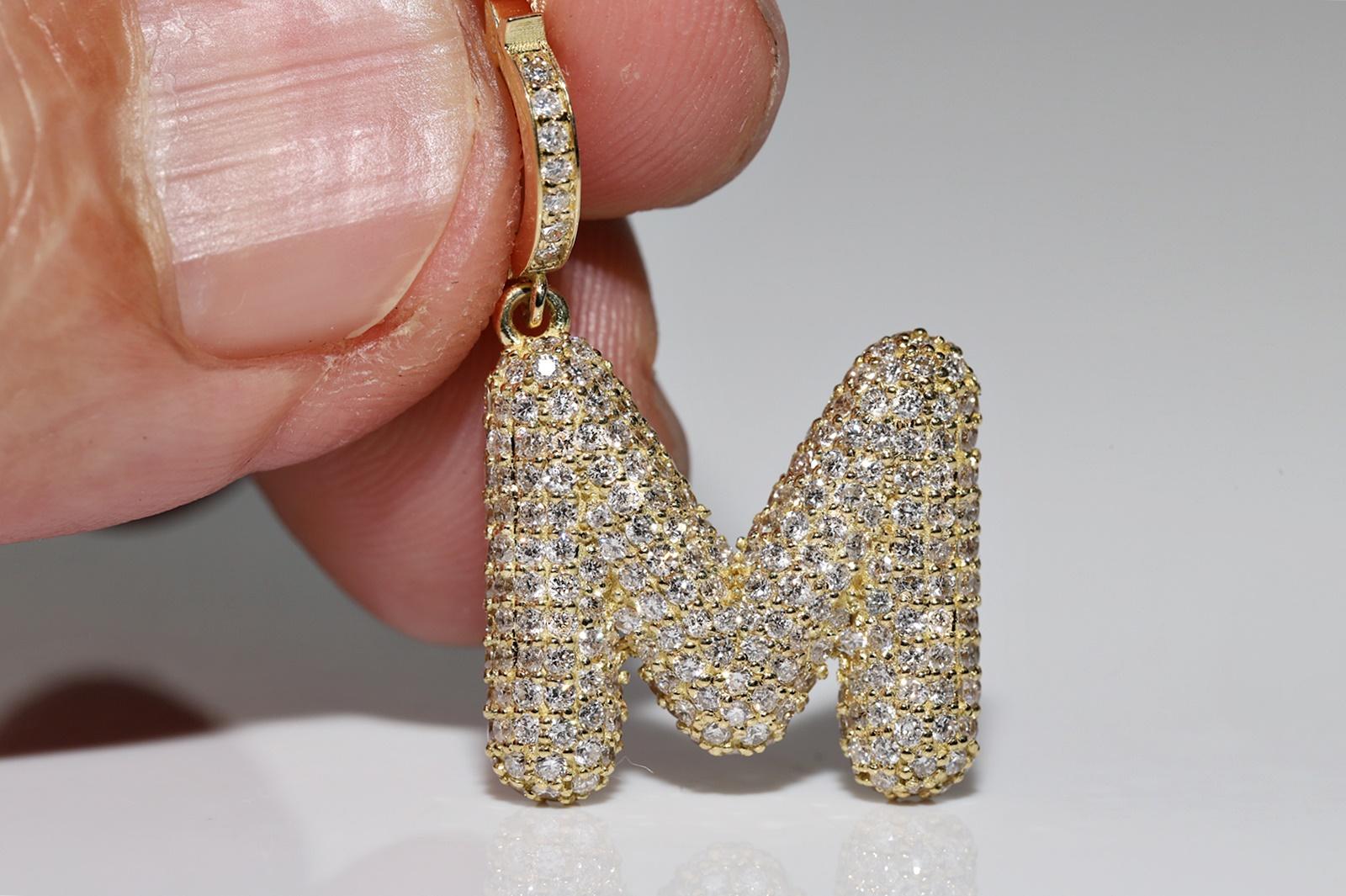 En muy buen estado.
El peso total es de 4,7 gramos.
Totalmente es diamante 1,40 ct.
El diamante es de color F- G y claridad vvs- vs.
Ponte en contacto para cualquier pregunta.