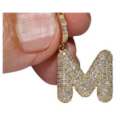 Pendentif lettre M en or 18 carats décoré de diamants naturels, neuf