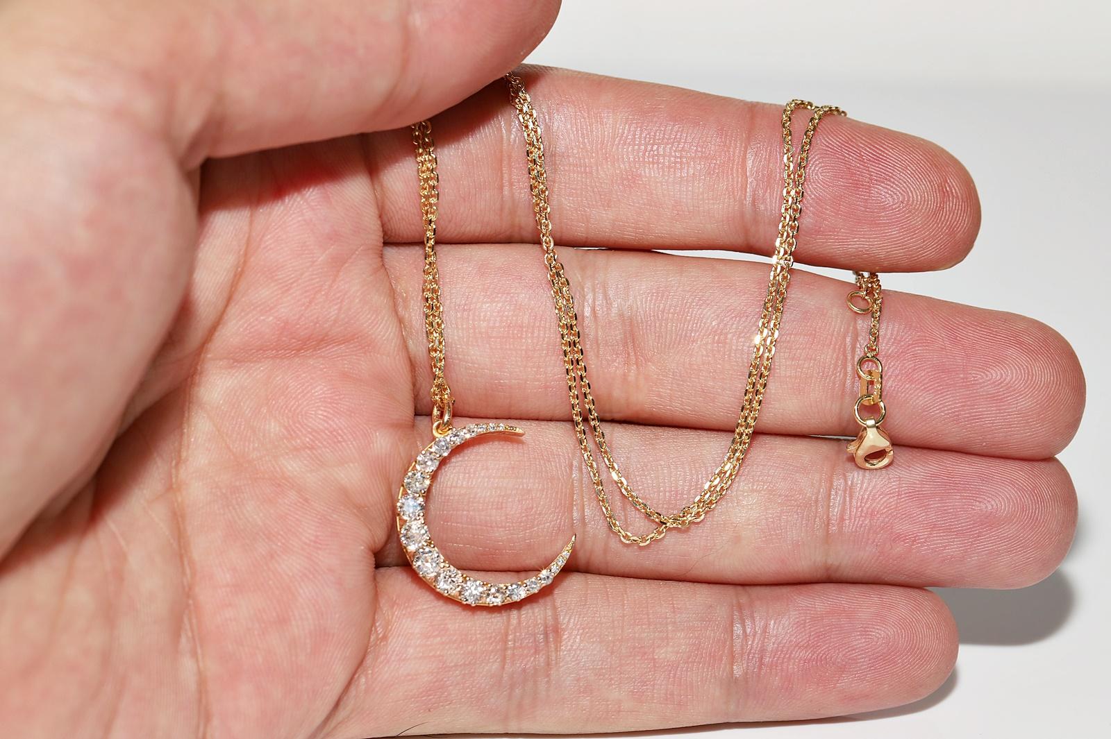 Collana con ciondolo New Moon in oro 18k con diamanti naturali decorati in vendita 6
