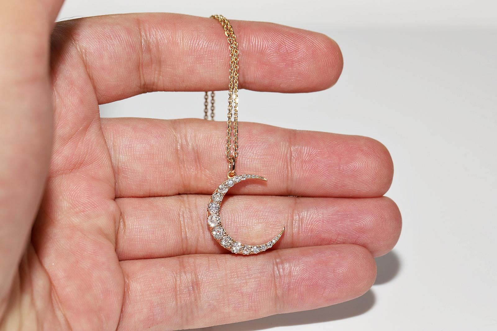 Donna Collana con ciondolo New Moon in oro 18k con diamanti naturali decorati in vendita
