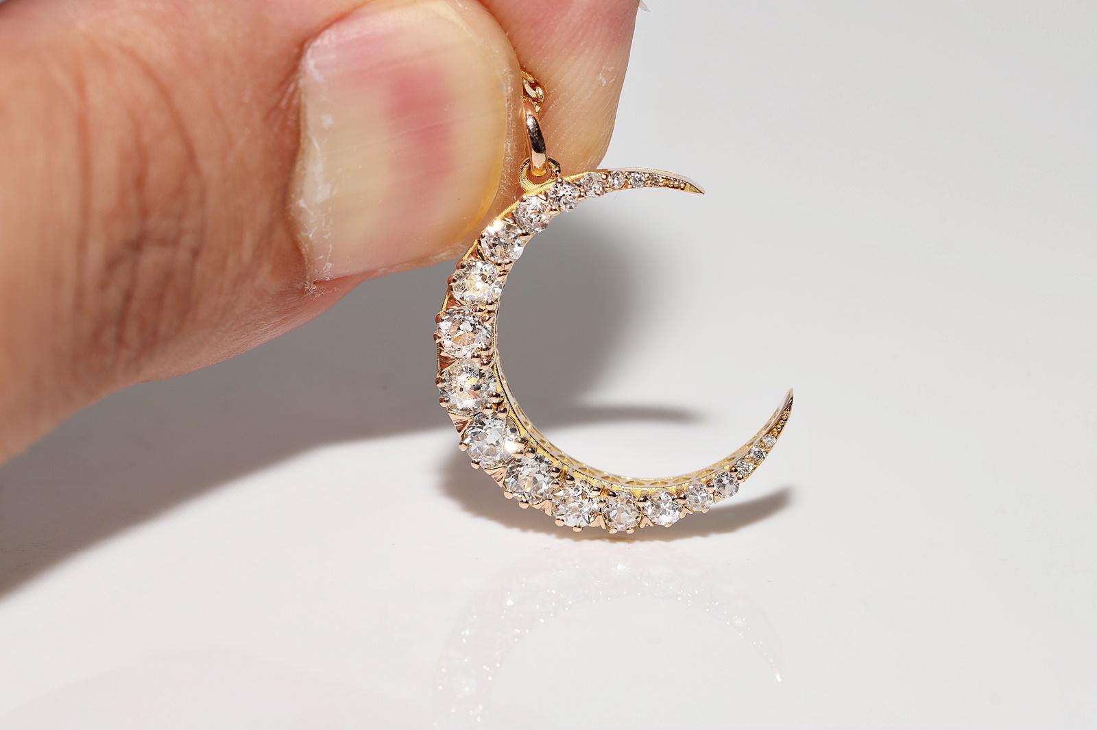 Collana con ciondolo New Moon in oro 18k con diamanti naturali decorati in vendita 1