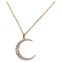 New Made 18k Gold Natural Diamond Decorated Moon Pendant Necklace