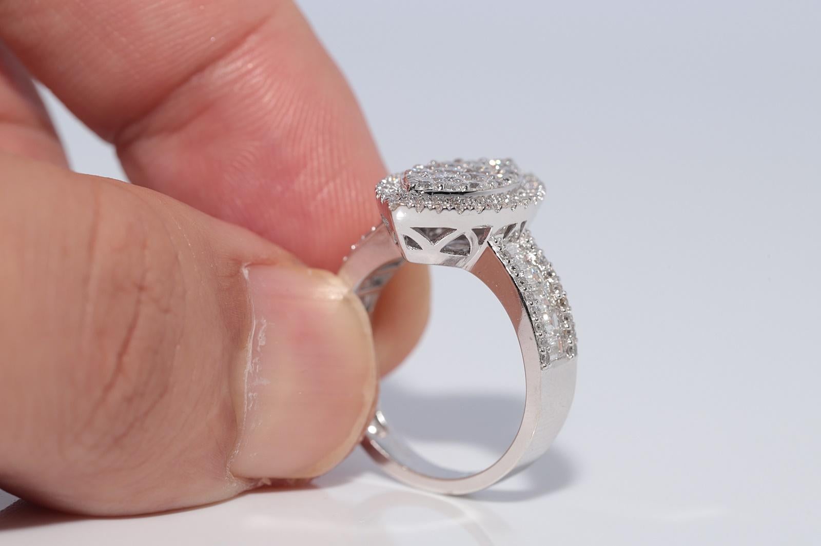 New Made 18k Gold natürlichen Diamanten verziert Navette Ring im Angebot 3