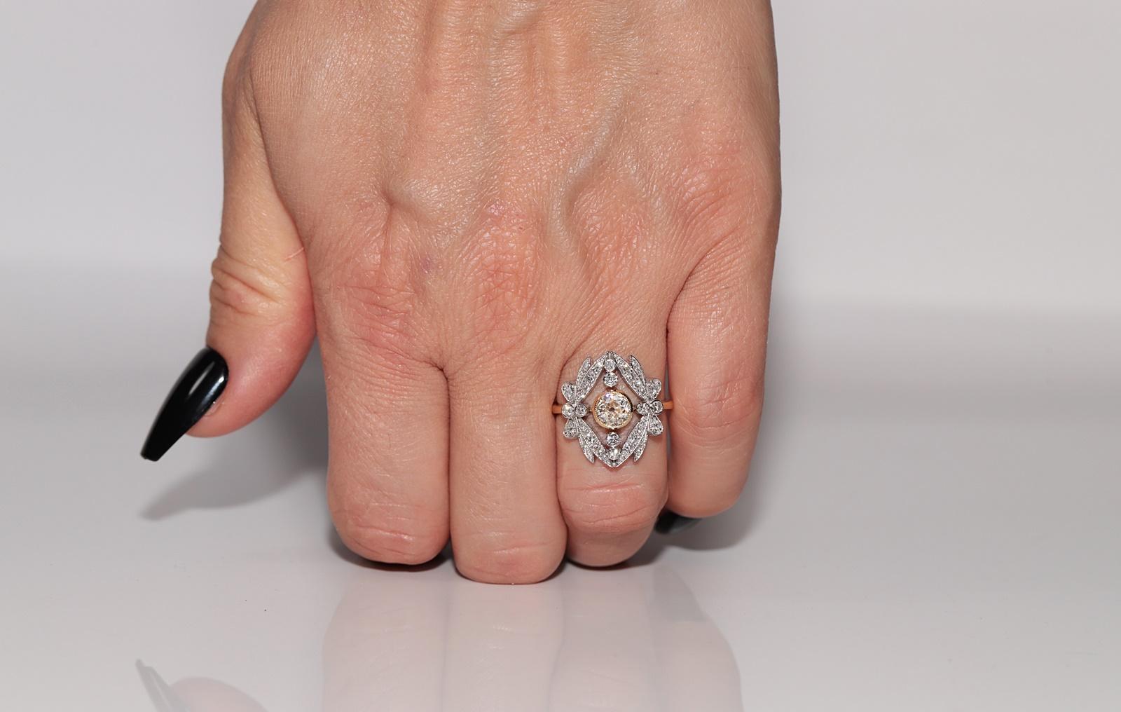 Bague de style navette en or 18 carats, neuve et décorée de diamants naturels en vente 9