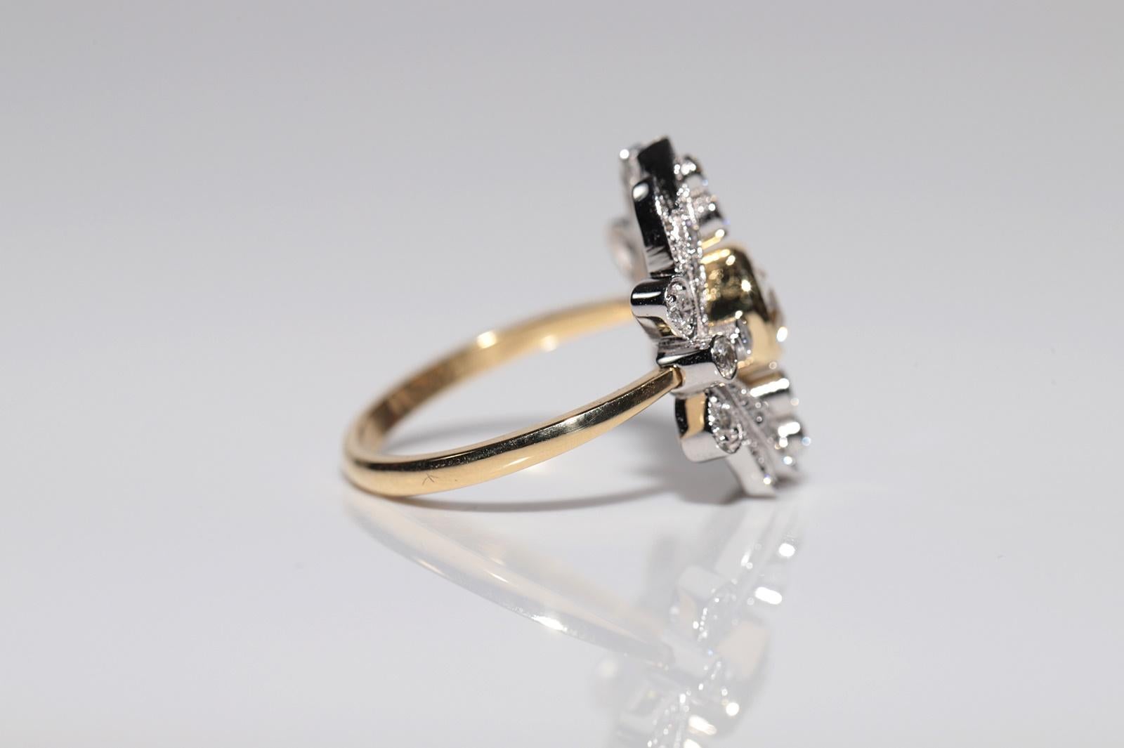 Bague de style navette en or 18 carats, neuve et décorée de diamants naturels Pour femmes en vente