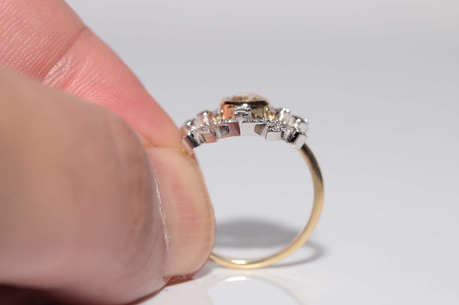 Bague de style navette en or 18 carats, neuve et décorée de diamants naturels en vente 1