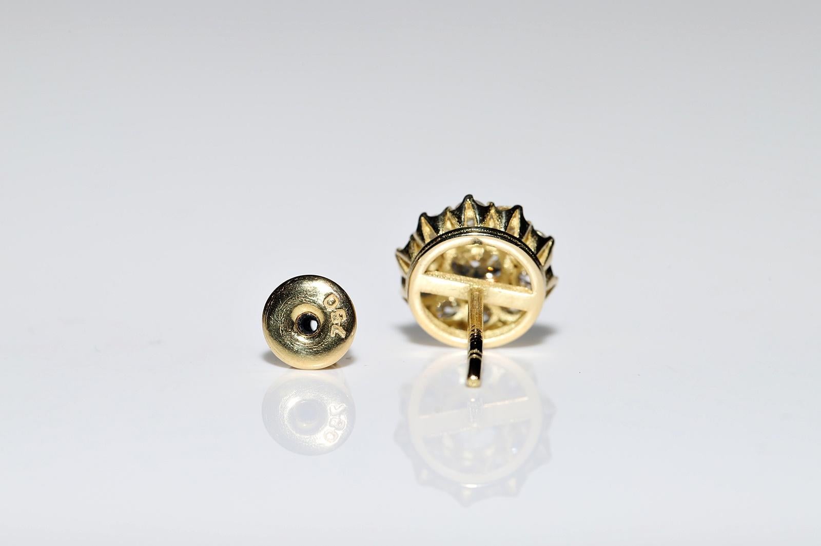 Jolie boucle d'oreille en or 18k ornée de diamants naturels de fabrication récente en vente 5
