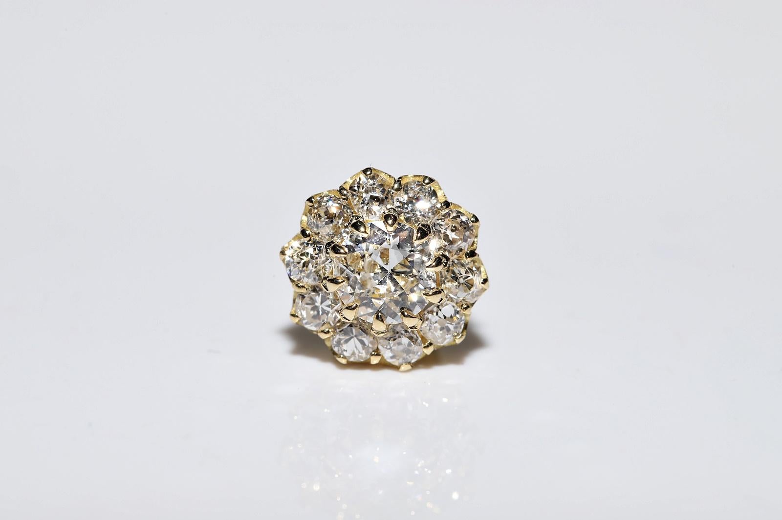 New Made 18k Gold Natural Diamond Decorated Pretty Earring  For Sale 2