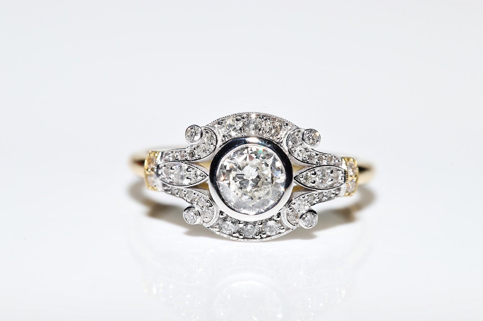 Jolie bague en or 18k ornée de diamants naturels, de fabrication récente en vente 11