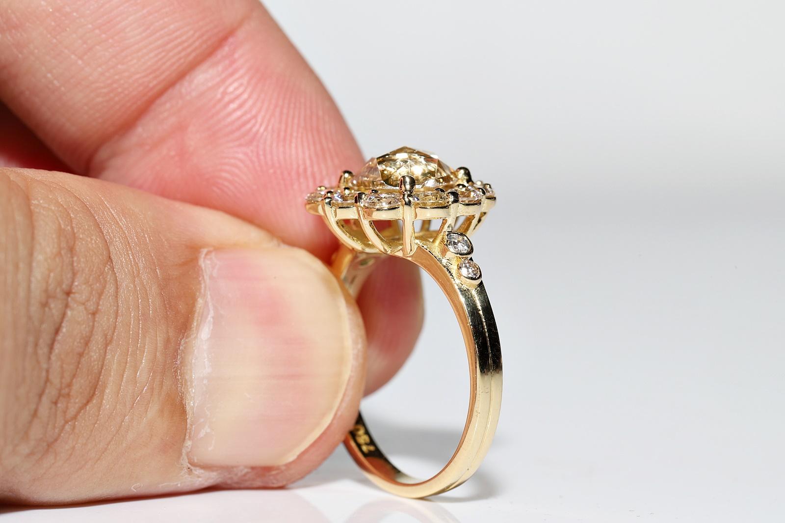 New Made 18k Gold Natural Diamond Decorated Ring For Sale 4