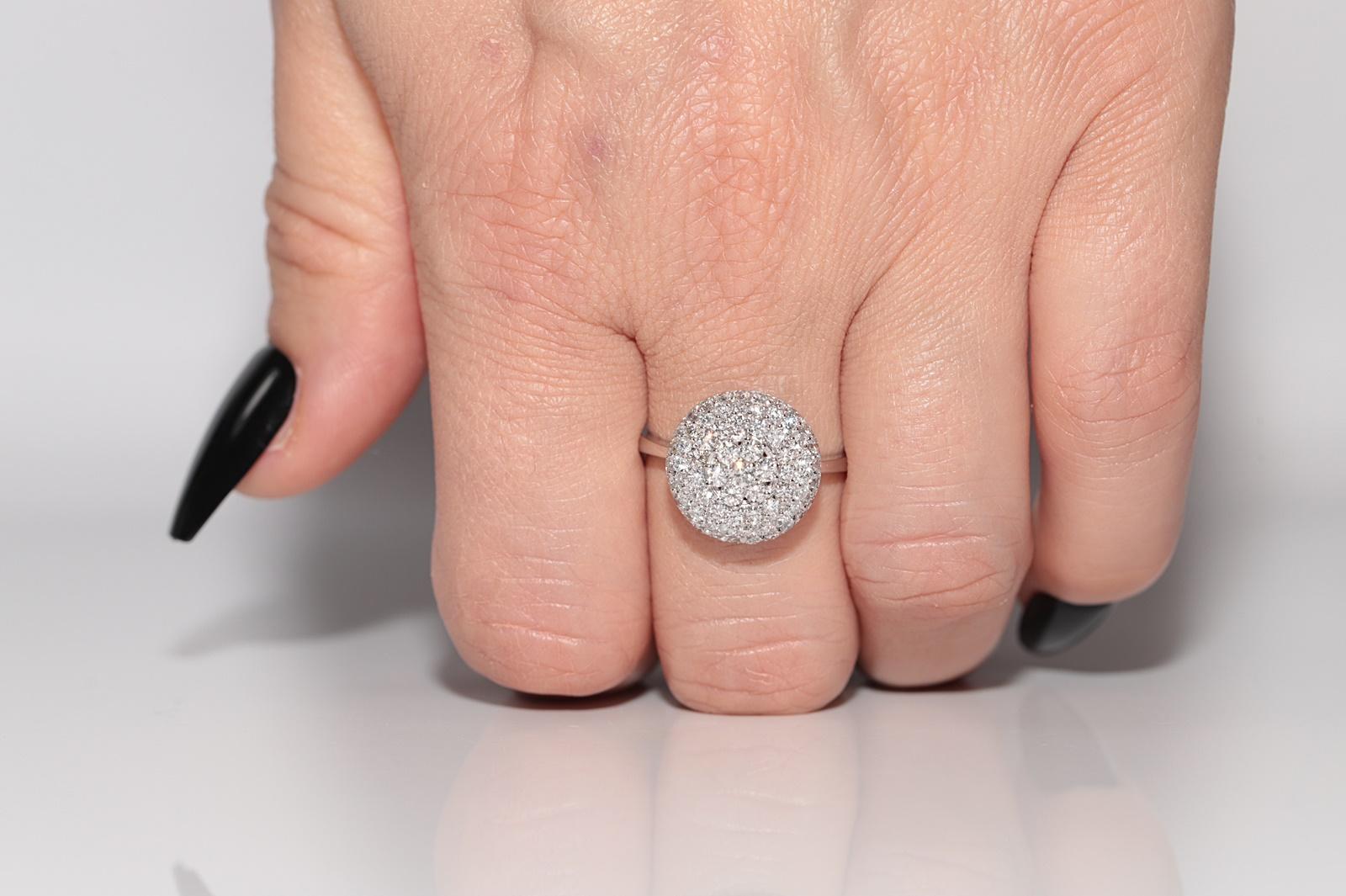 Anillo Bonito Estilo Redondo Decorado con Diamantes Naturales de Oro de 18k de Nueva Fabricación en venta 7