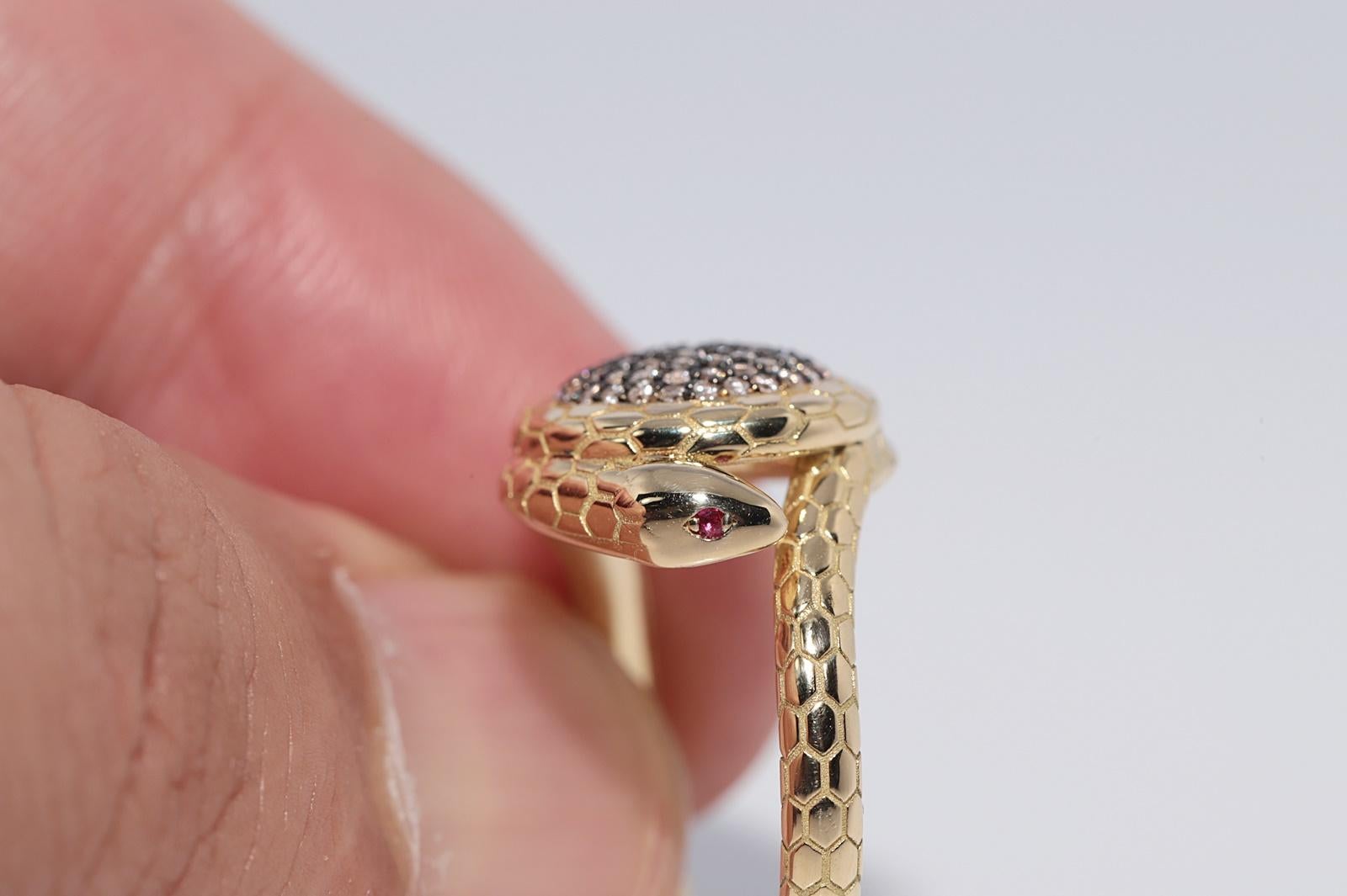 New Made 18k Gold natürlichen Diamanten dekoriert Schlange Design Ring im Angebot 1