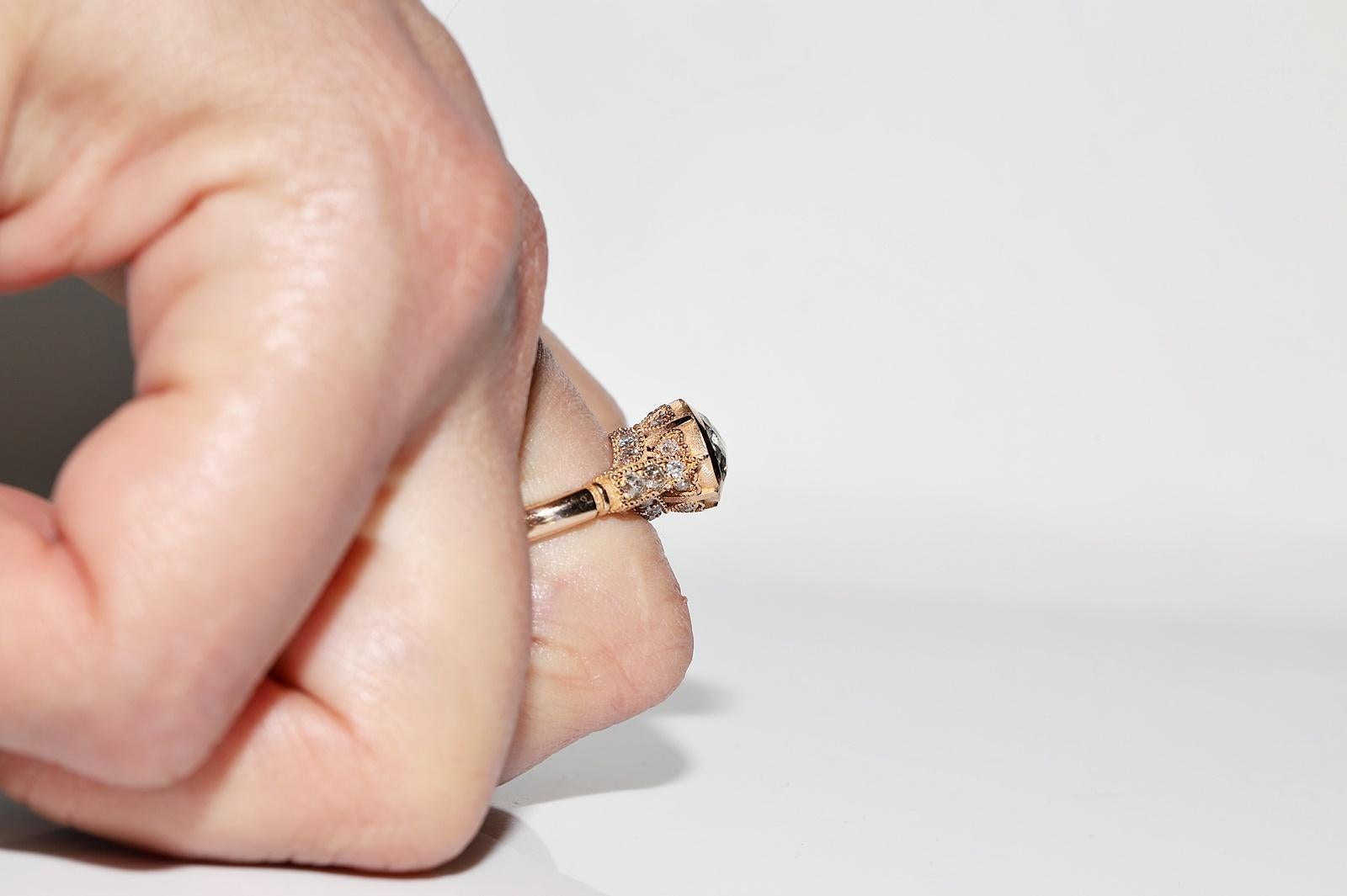 New Made 18k Gold Natural Diamond Decorated Solitaire Amazing Ring For Sale 11