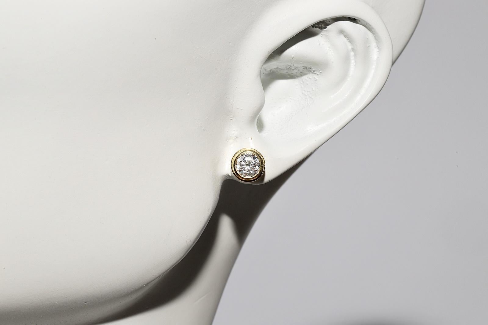 New Made 18k Gold Natural Diamond Decorated Solitaire Earring For Sale 8
