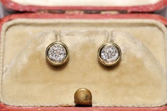 New Made 18k Gold Natural Diamond Decorated Solitaire Earring