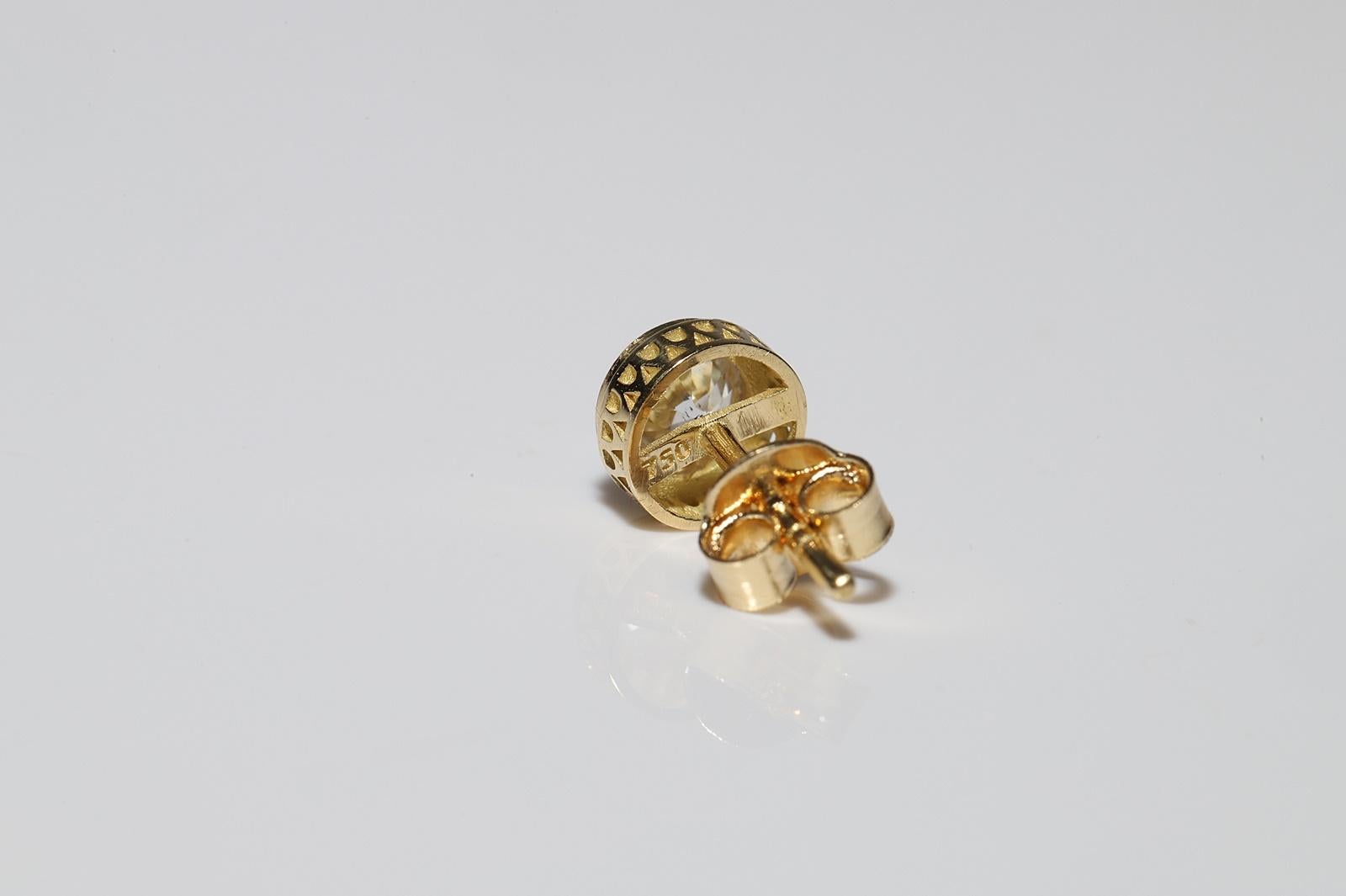 New Made 18k Gold Natural Diamond Decorated Solitaire Earring For Sale 1
