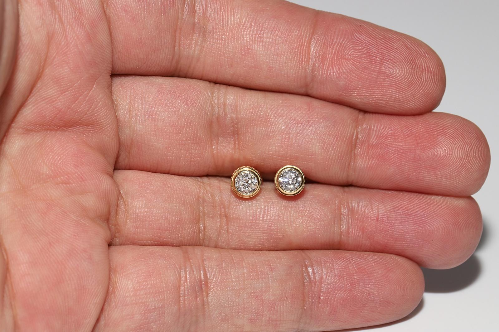 New Made 18k Gold Natural Diamond Decorated Solitaire Earring For Sale 2