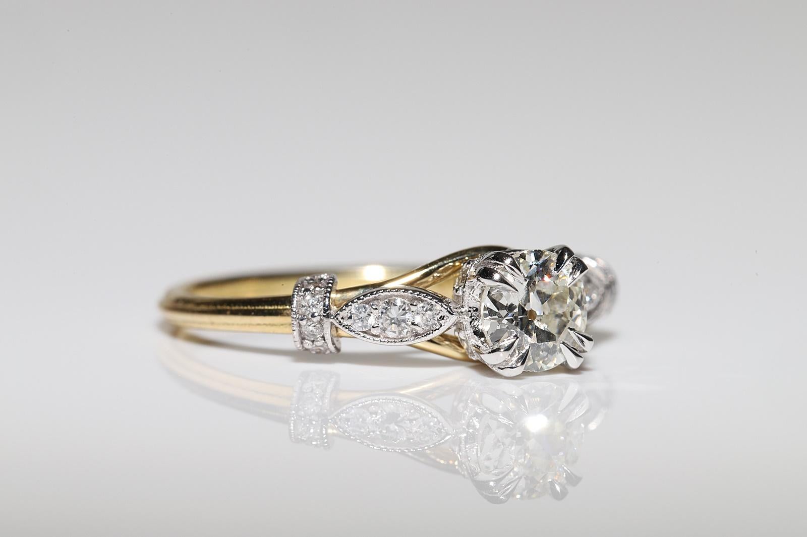 Anello nuziale decorato con diamanti naturali in oro 18k di nuova produzione in vendita 7