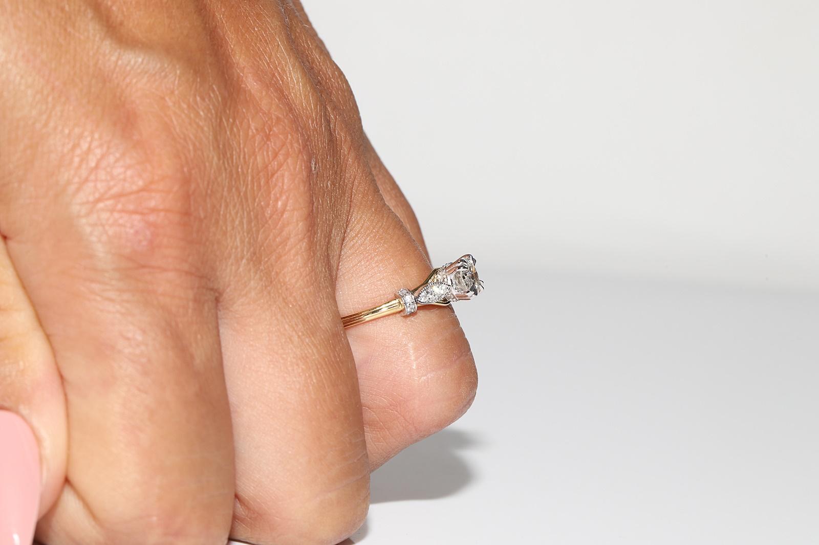 Anello nuziale decorato con diamanti naturali in oro 18k di nuova produzione in vendita 12