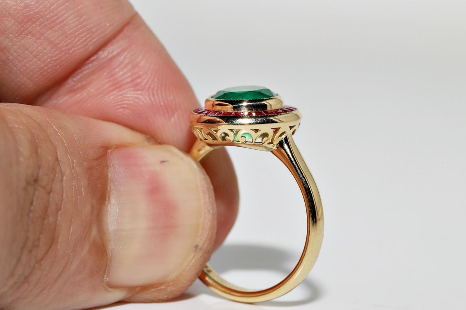 New Made 18k Gold Natural Emerald And Caliber Ruby  Decorated Ring  For Sale 1