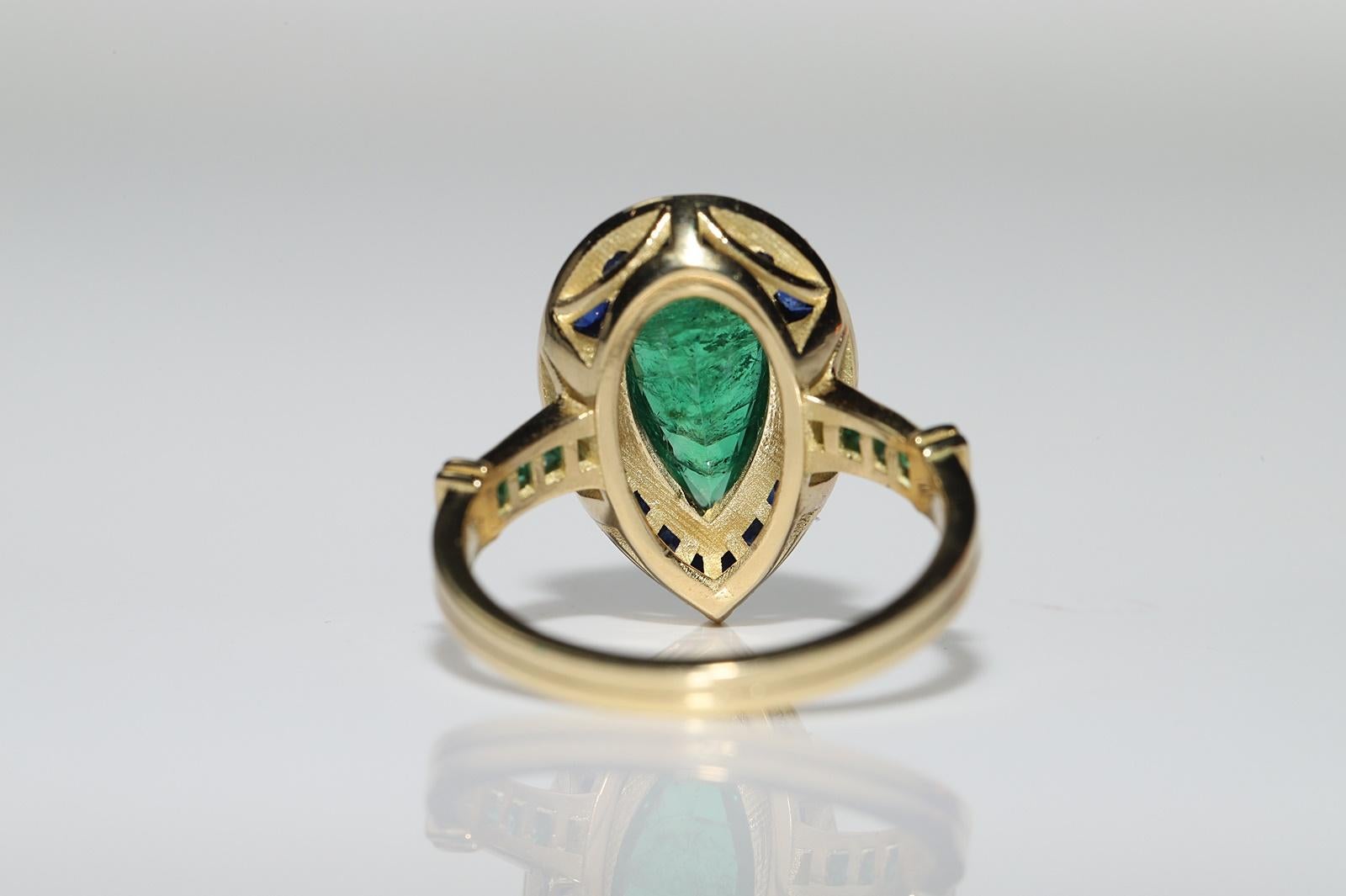 New Made 18k Gold Natural Emerald And Sapphire Decorated Drop Ring For Sale 3