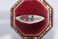 New Made 18k Gold Natural Emerald Cut Diamond Decorated Solitaire Ring