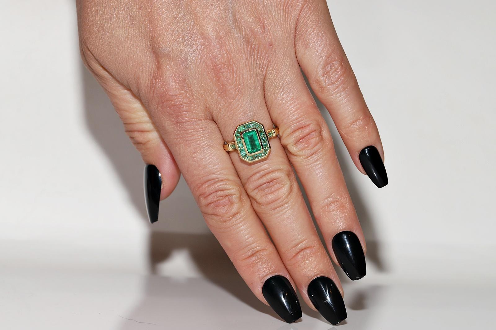 New Made 18k Gold Natural Emerald Decorated Amazing Square Style Ring For Sale 12
