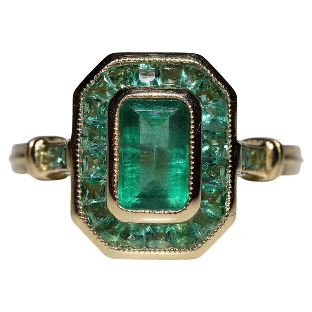New Made 18k Gold Natural Emerald Decorated Amazing Square Style Ring For Sale