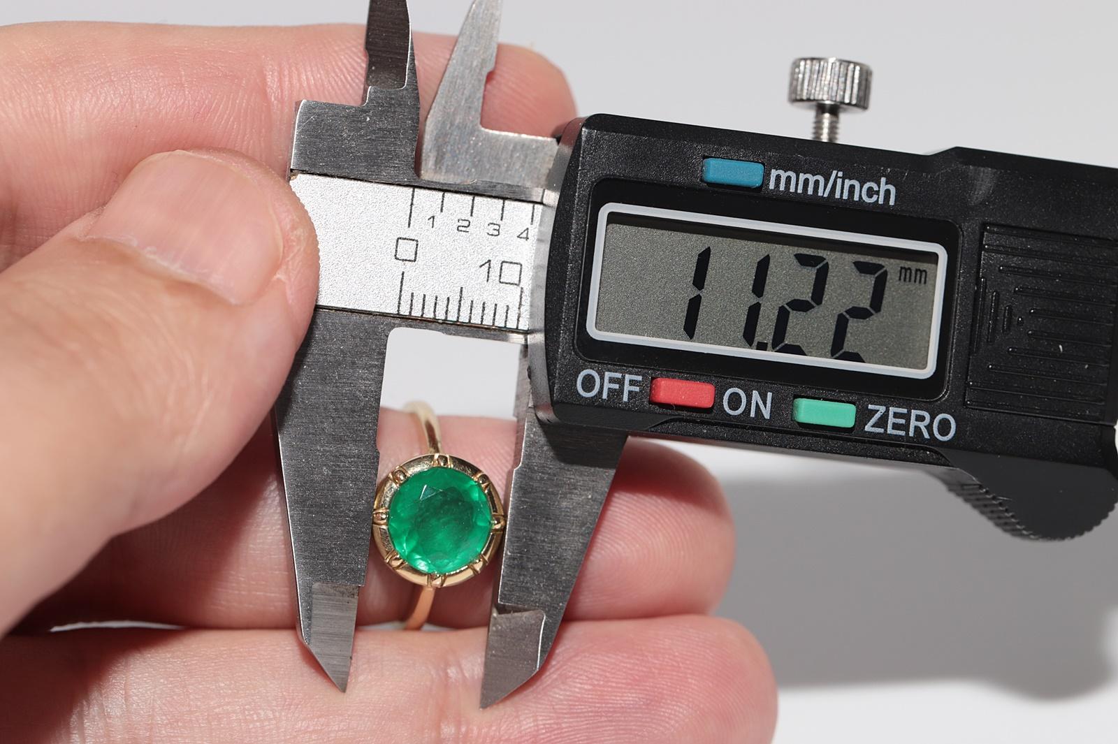 Neu Hergestellter 18k Gold Natürlicher Smaragd Dekorierter Solitär Ehering mit Smaragdverzierung im Angebot 7