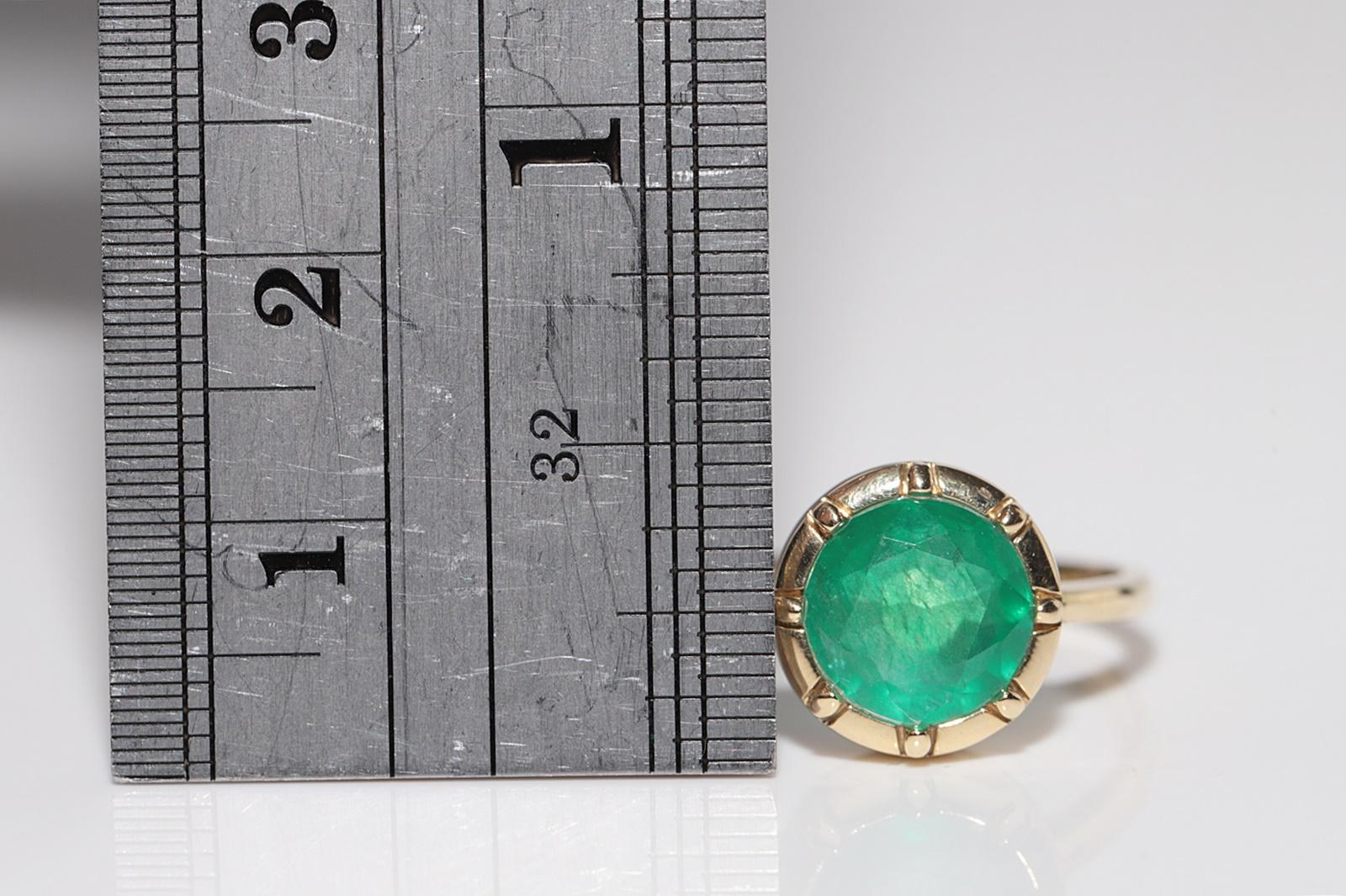 Neu Hergestellter 18k Gold Natürlicher Smaragd Dekorierter Solitär Ehering mit Smaragdverzierung Damen im Angebot
