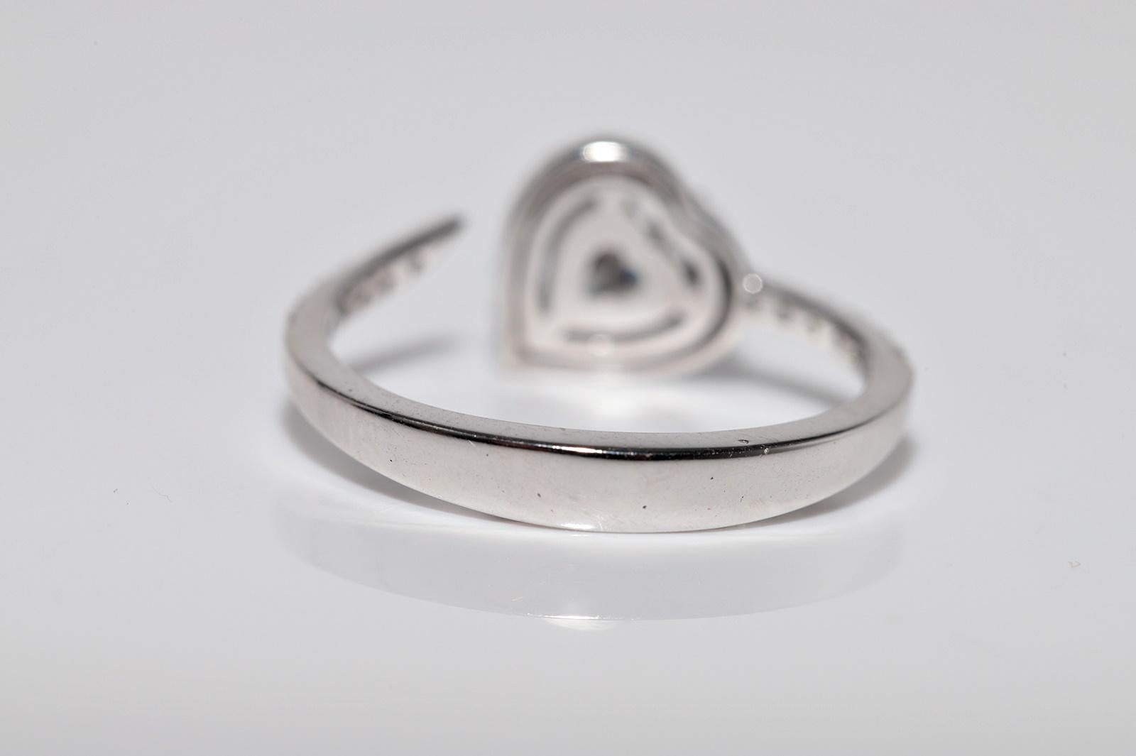 Anillo de diamantes naturales talla corazón y talla brillante en oro de 18 quilates de nueva factura en venta 4