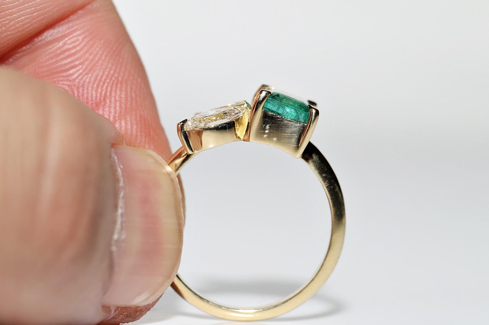 New Made 18k Gold natürlichen Marquise Cut Diamant und Smaragd dekoriert Ring (Marquiseschliff) im Angebot